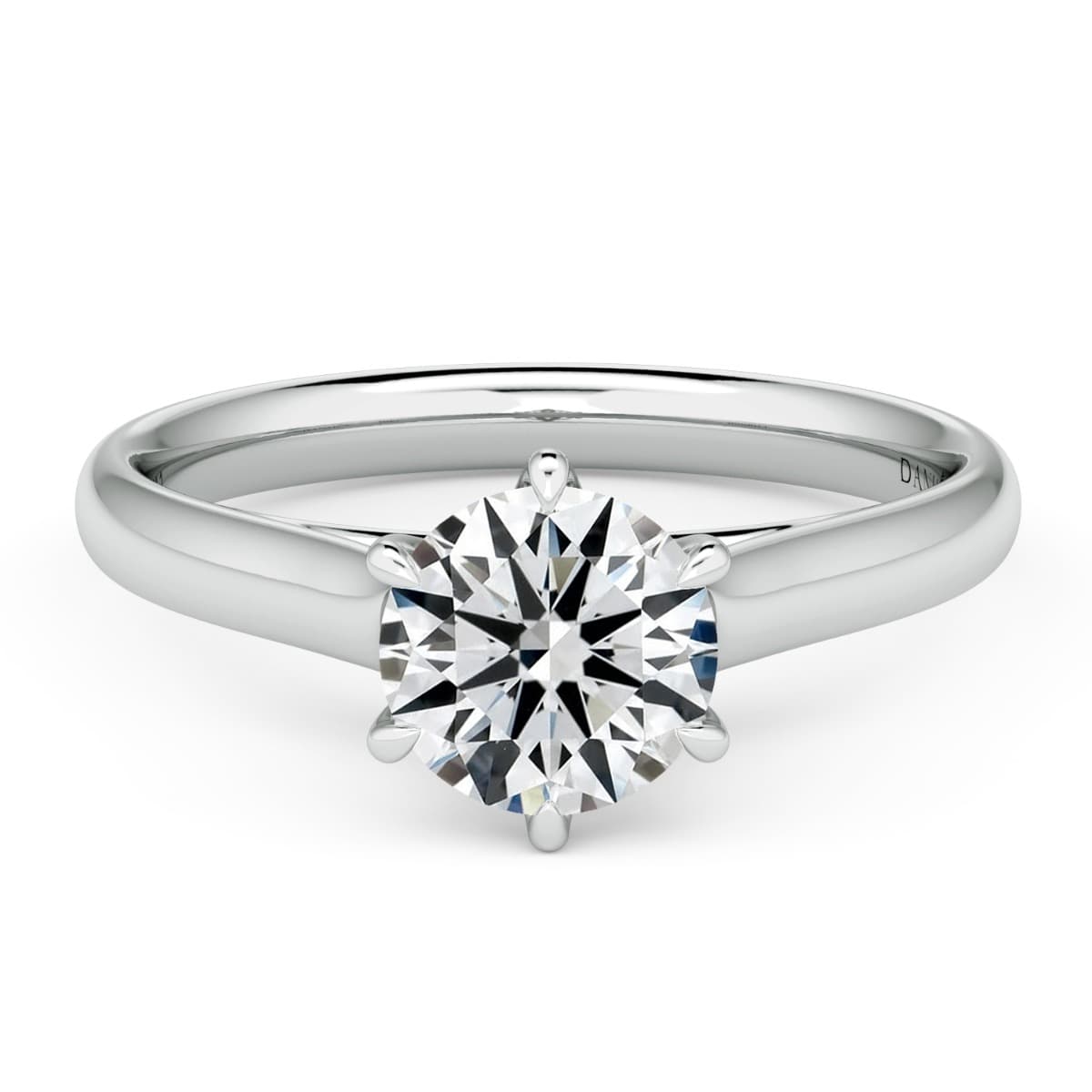 Norme de Engagement Ring