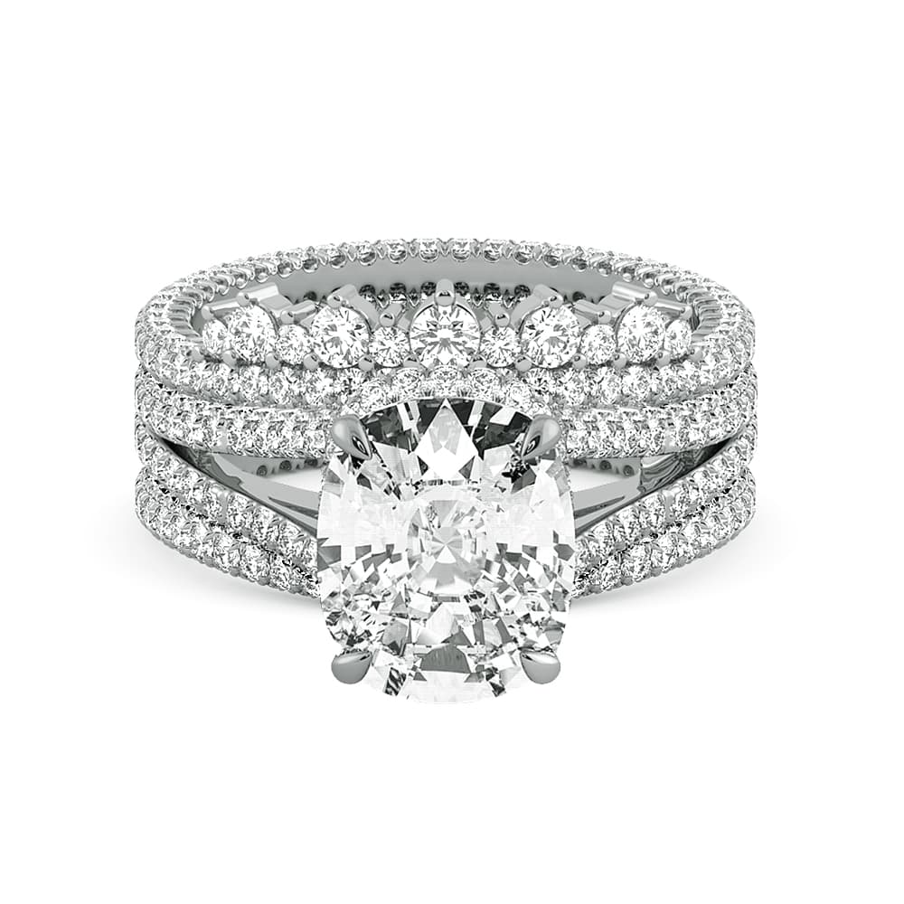 Norme De Split Shank Diamond Engagement Ring