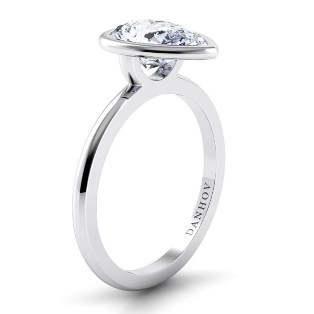 Danhov Per Lei Pear Shaped Engagement Ring in 14k White Gold