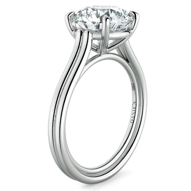 Danhov Per Lei Engagement Ring in 18kt white gold