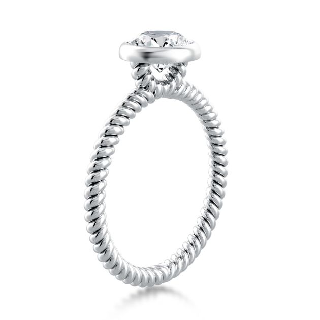 Danhov Per Lei Solitaire Engagement Ring in Platinum
