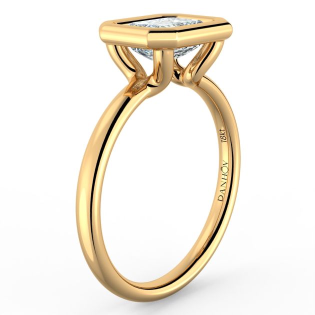 Norme de Danhov  Engagement Ring for Women in 18k Yellow Gold