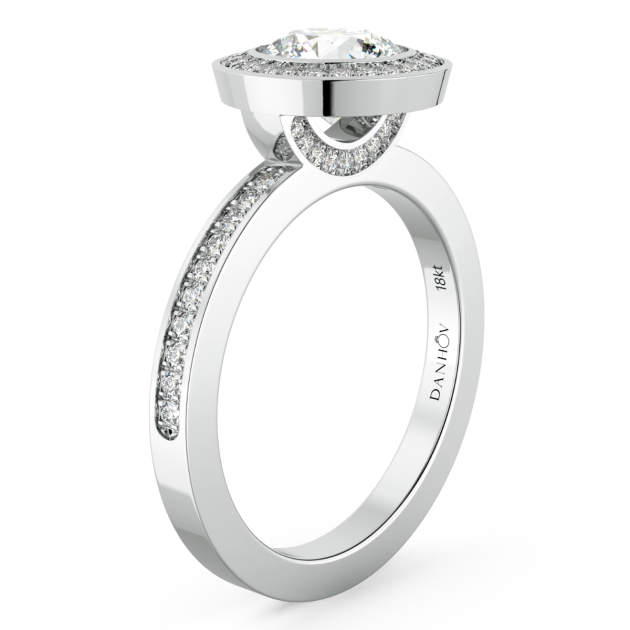 Danhov Per Lei Engagement Ring Set in Platinum