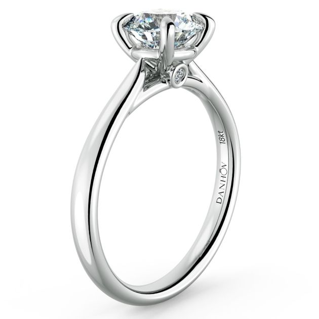 Norme de Danhov  Engagement Ring for Women in 18k White Gold