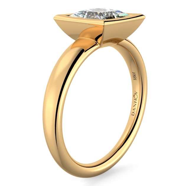 Norme de Danhov Engagement Ring in 18k Yellow Gold