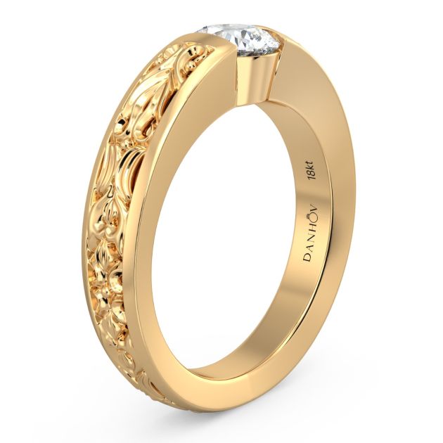 Norme de Danhov Engagement Ring for Women in 18k Yellow Gold