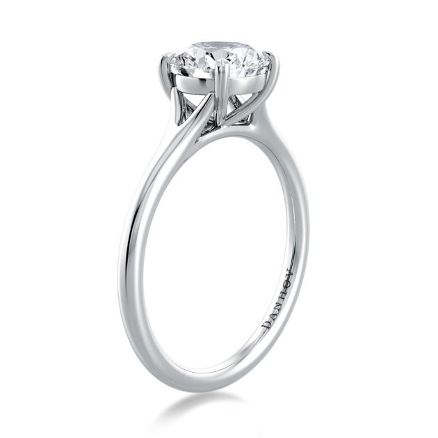 Danhov Classico Engagement Ring in Platinum
