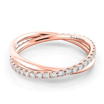 The Timeless Elegance of Rose Gold Wedding Bands for Brides