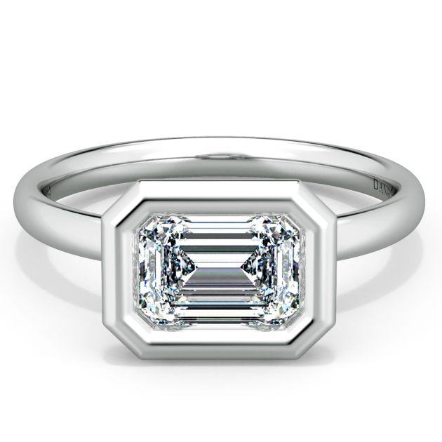 Norme de Danhov  Engagement Ring for Women in Platinum