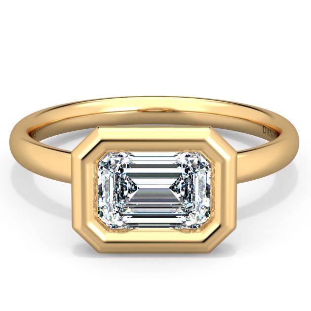Norme de Danhov  Engagement Ring for Women in 14k Yellow Gold